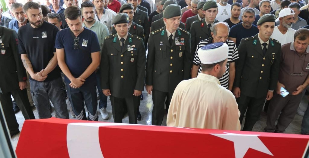 İzinli Geldiği Memleketi Denizli'de, Cinayete Kurban Gitti...