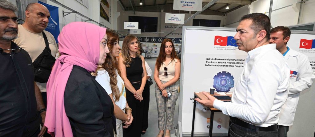 Başkan Uğur Erdoğan, DTTM Kursiyerlerine Sertifikalarını Verdi...