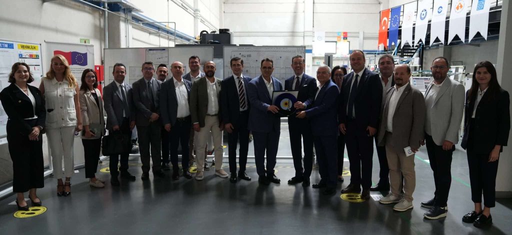 DSO Heyeti, Denizli Model Fabrika İçin İzmir’de Temaslarda Bulundu
