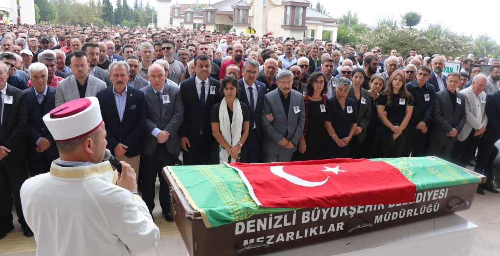 İş Adamı Ali Yağlı Son Yolculuğuna Uğurlandı...