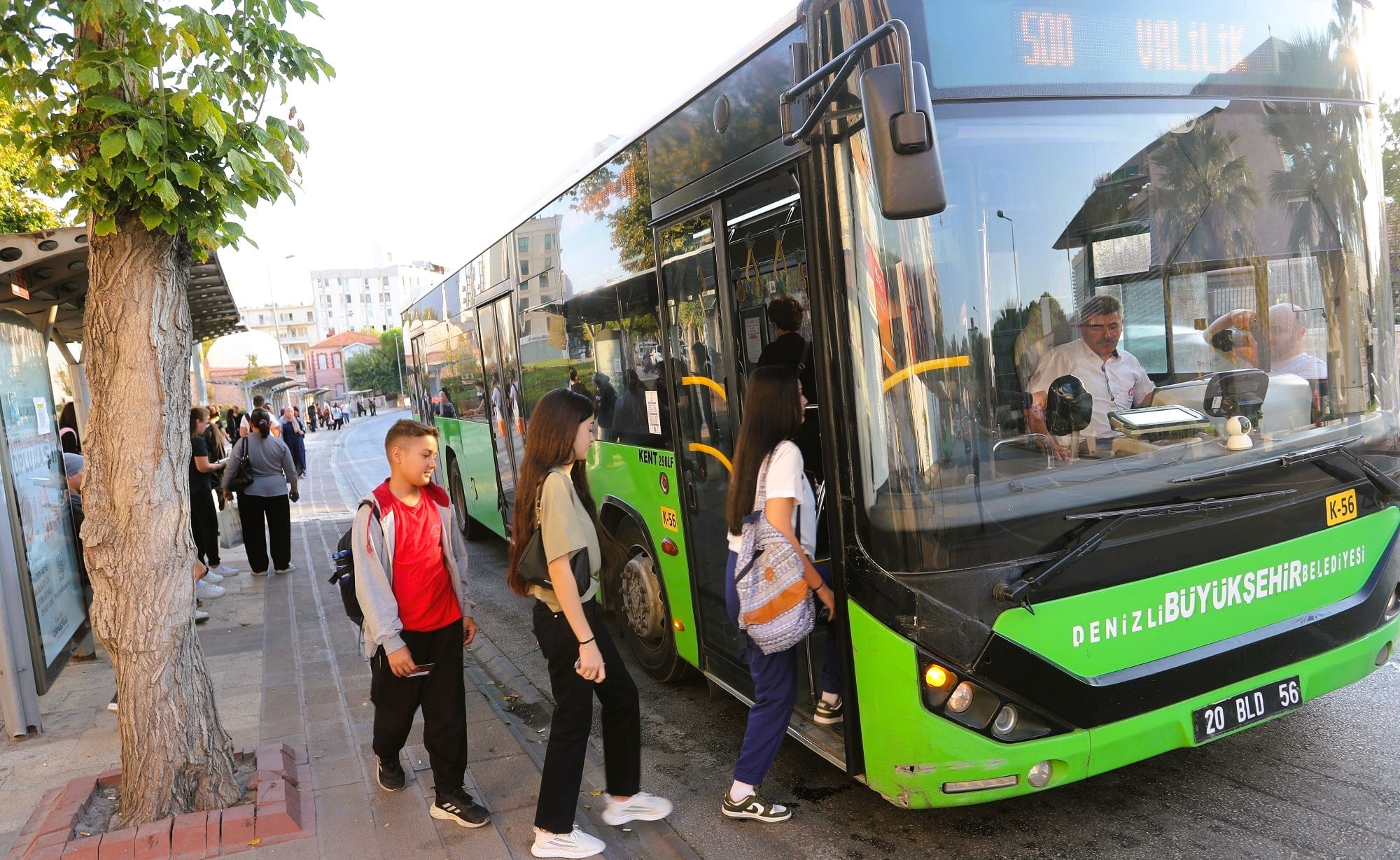 Denizli’de, Okulların Açılmasıyla Birlikte Otobüs Sefer Sayısı Artırıldı…