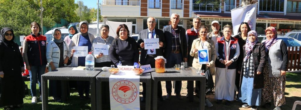 Çameli’nde Doğal Yollarla Yapılan Alıç Sirkesine Kadın Eli Değdi...