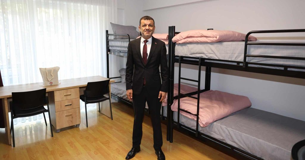 Denizli Büyükşehir, Zübeyde Hanım Kız Konukevi’ni Hizmete Açtı...