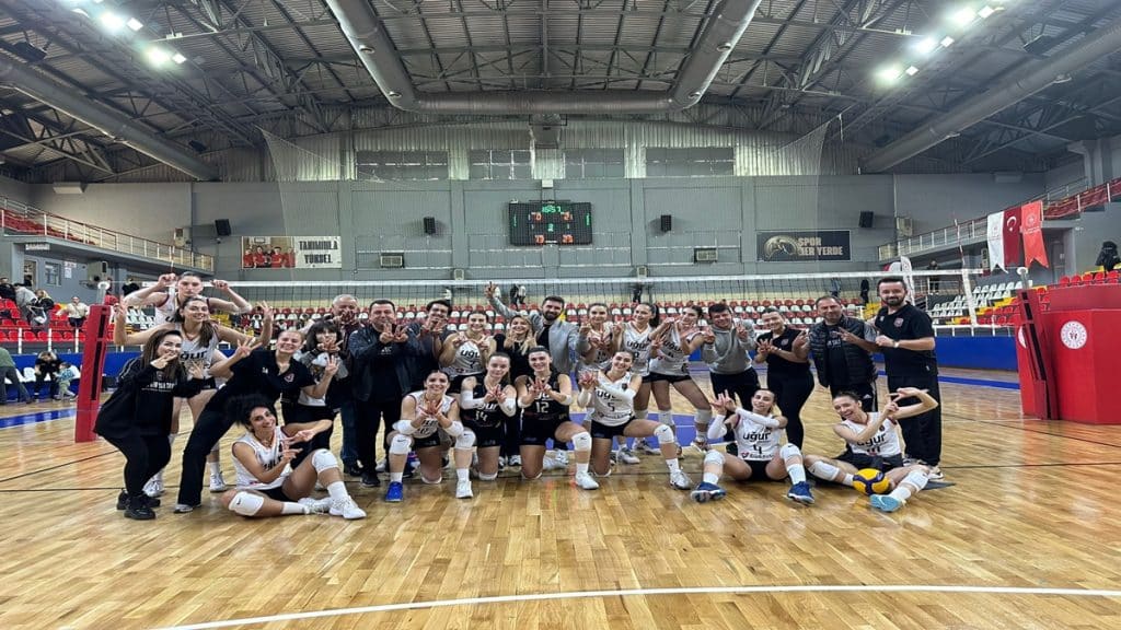 Denizli Uğur Spor Kulübü 4'te 4 Yaptı...