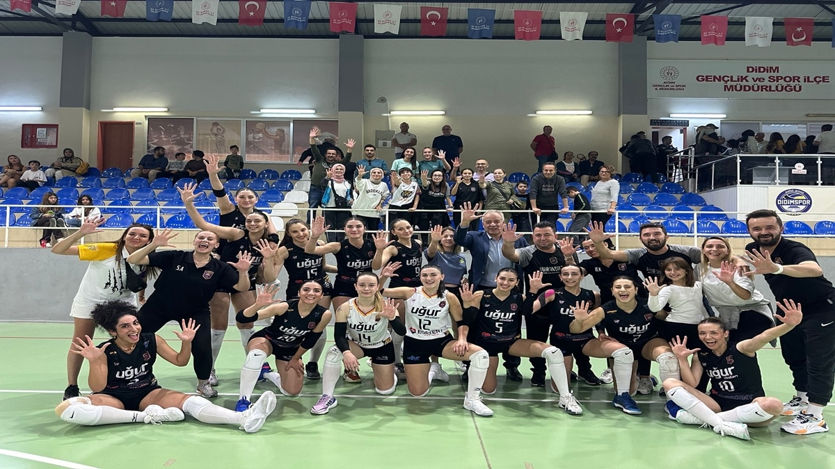 Denizli Uğurspor Kadın Voleybol Takımı Yenilmezliğini Sürdürüyor… 
