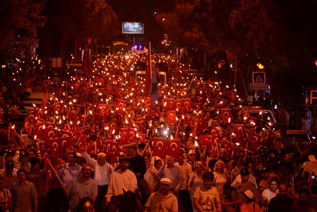 Denizli'de 29 Ekim Coşkusu, Fener Alayı ve Yürüyüş İçin Detaylar Açıklandı...