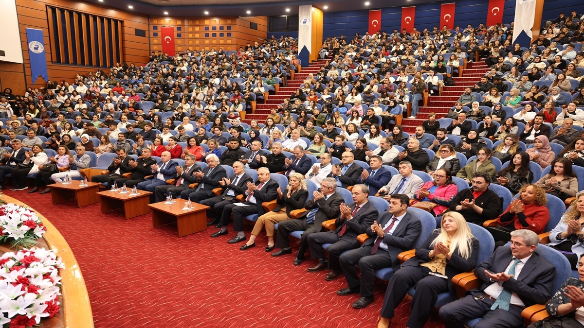 PAÜ, Cumhuriyet Bayramı’nda Hem Eğlendi Hem Öğretti… 