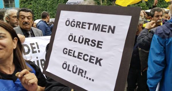 Acıpayam’da Öğretmene Yönelik Şiddet Olayına Eğitim-İş’ten Sert Tepki...