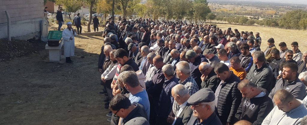 Arı Sokması Sonucu Nefes Alamayan Adam Hayatını Kaybetti... 