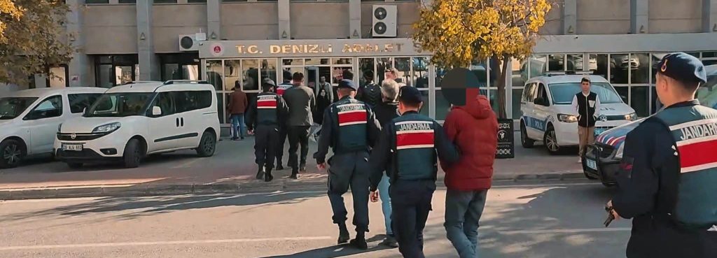 Denizli Jandarması, Lidya Dönemine Ait Altın Takıları Buldu... 