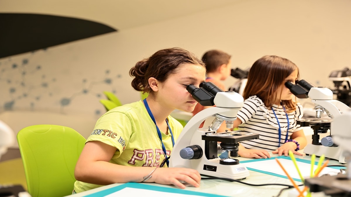 Denizli’de Çocuklar Ara Tatilde Bilimle Eğlenecek…