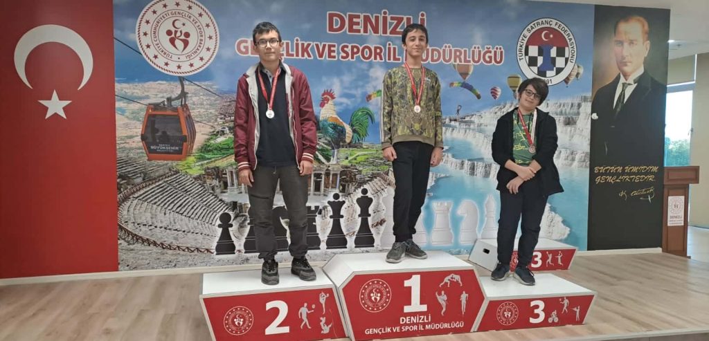 Denizli'nin Genç Satranç Yıldızı Ege, Başarılarıyla Göz Kamaştırıyor... 