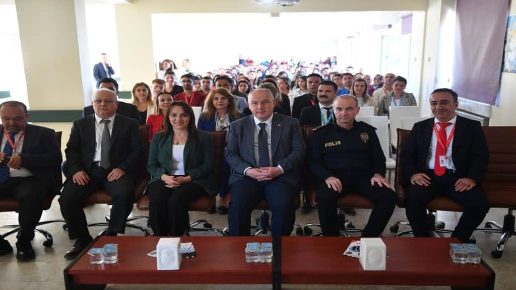 En İyi Narkotik Polisi Anne ile Uyuşturucuya Karşı Bilinç Artırılıyor...
