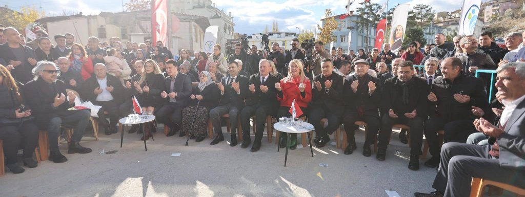 Merkezefendi Belediyesi Üçüncü Kreşi Mehmet Karataş Kreşinin Temeli Atıldı...