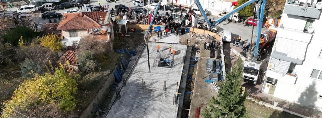 Merkezefendi Belediyesi Üçüncü Kreşi Mehmet Karataş Kreşinin Temeli Atıldı...