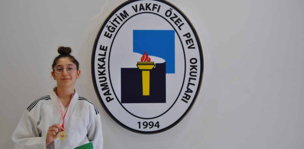 PEV Okulları, Sporla Yükselen Yıldızlarını Kutluyor... 