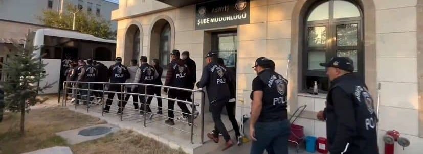 Denizlili Emekli Öğretmeni FETÖ Yalanıyla Dolandırdılar...