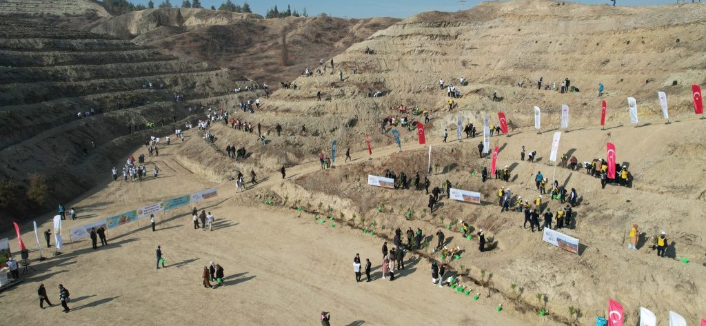 Yeşil Bir Gelecek İçin Denizli’de 5 Bin 916 Fidan Dikildi...