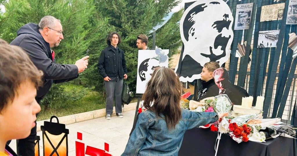 Denizli Uğur Okulları, Atamızı Minnet ve Özlemle Andı...
