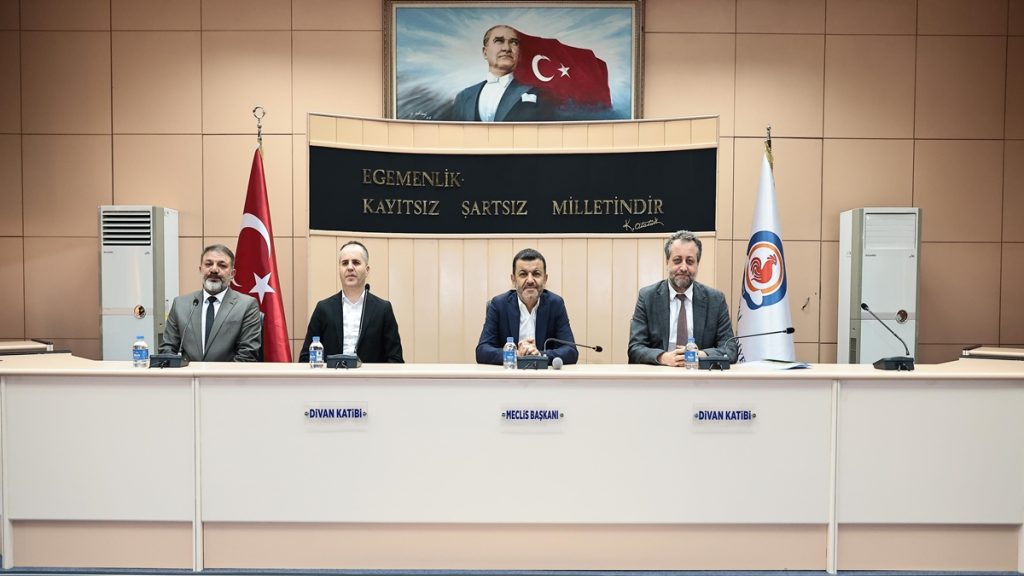 Denizli Büyükşehir’de 85 Mevsimlik İşçi Daimi Kadroya Alındı...