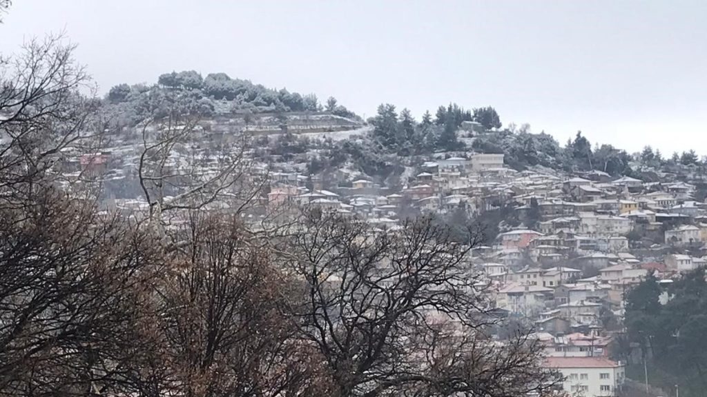 Kar Yağışı İlçelerde Beyaz Örtü Serdi...