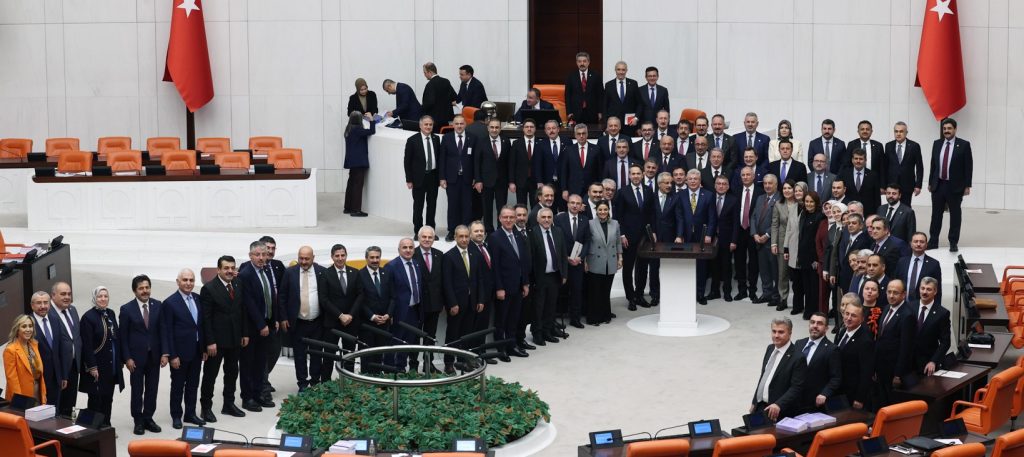 Şahin Tin, Enerji Desteğimizle Milletimizin Yanındayız...