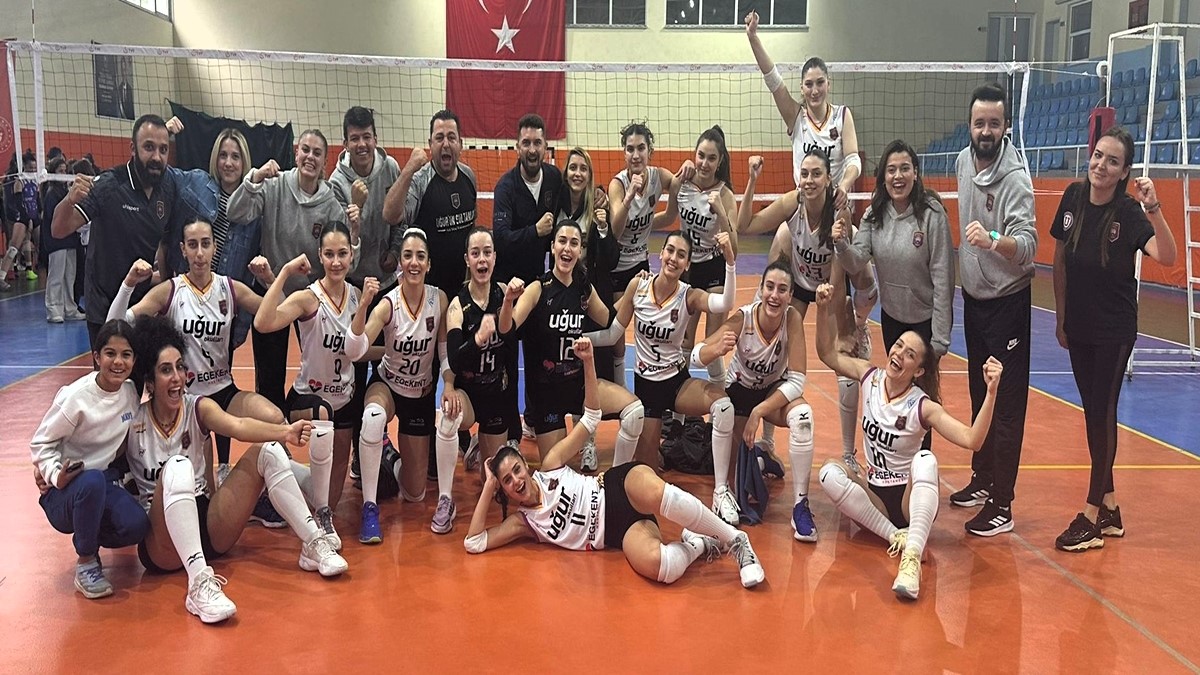 Uğur Spor, Akhisargücü’nü Set Vermeden Yendi…