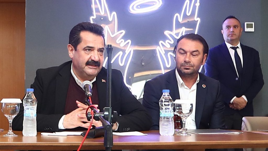 Başkan Ertemur Karahayıt Esnafıyla Bir Araya Geldi...
