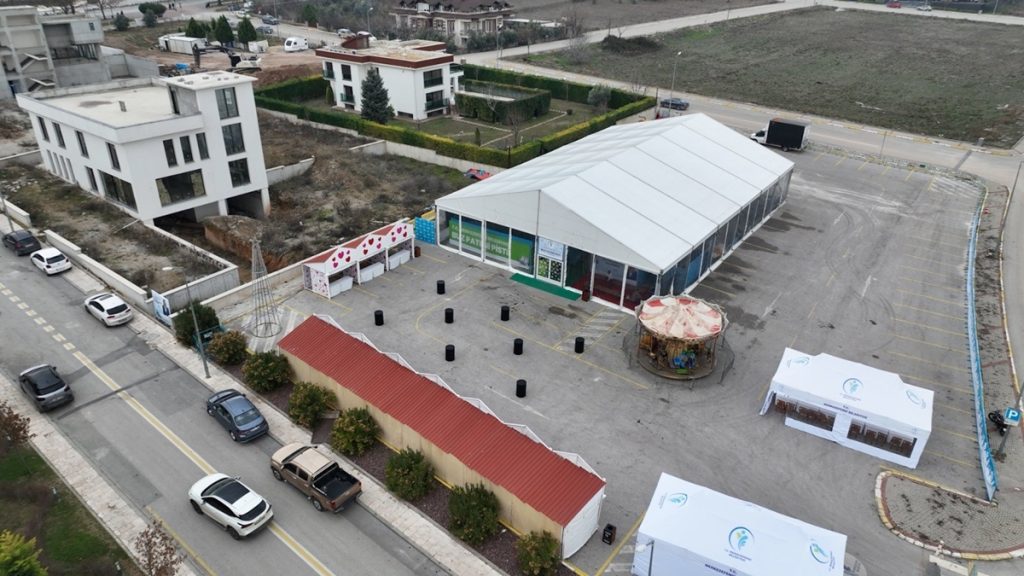 Başkan Şeniz Doğan’dan Çocuklara Karne Hediyesi...