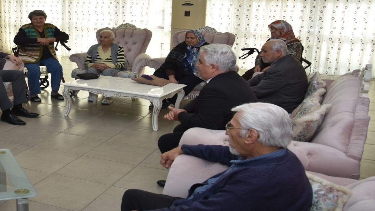 Denizli’de Yaşlılar Huzurevi İçin Sıra Bekliyor… 