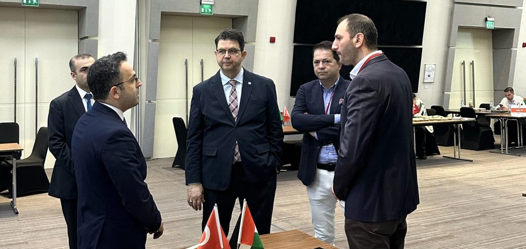DENİB, Dubai’ye Sektörel Ticaret Heyeti Düzenledi...