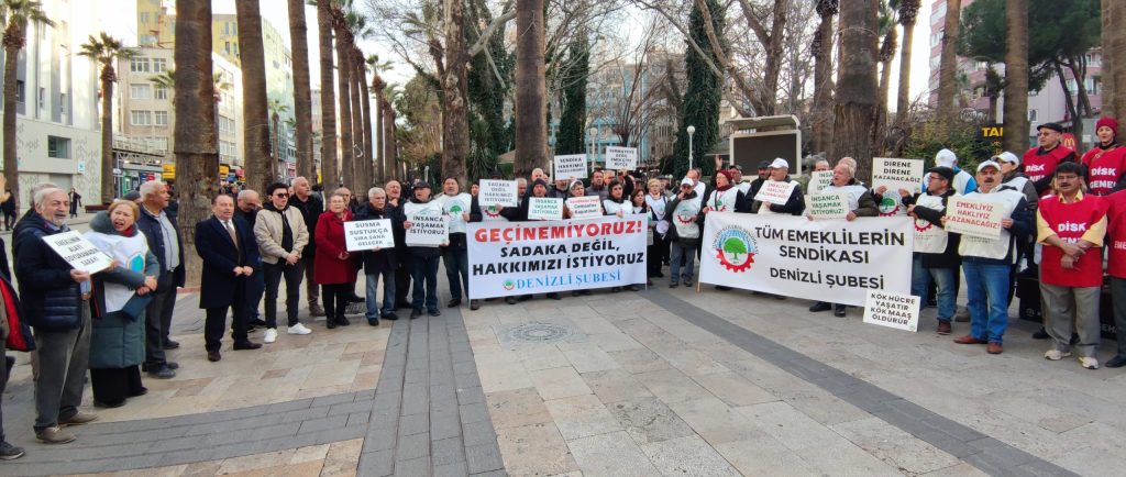 Denizli’de Emekliler Ayakta Geçinemiyoruz...