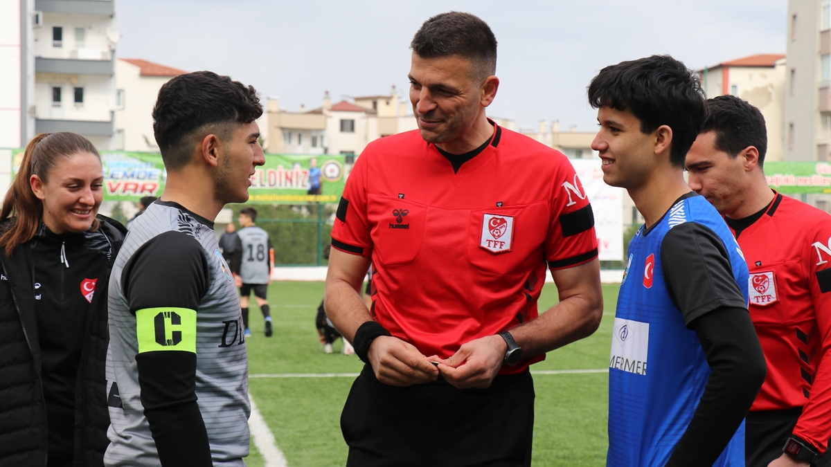 Denizli’de Mahallemde Maç Var Coşkusu Başladı… 