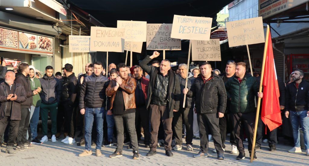 Denizli’de Mühürlemeye Direnen İşletmecilere Biber Gazlı Müdahale...