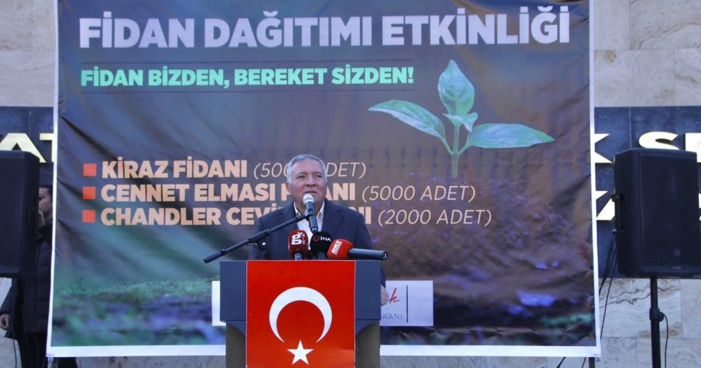 Honaz’da Ekonomiye Katkı Sağlayacak Fidan Desteği...