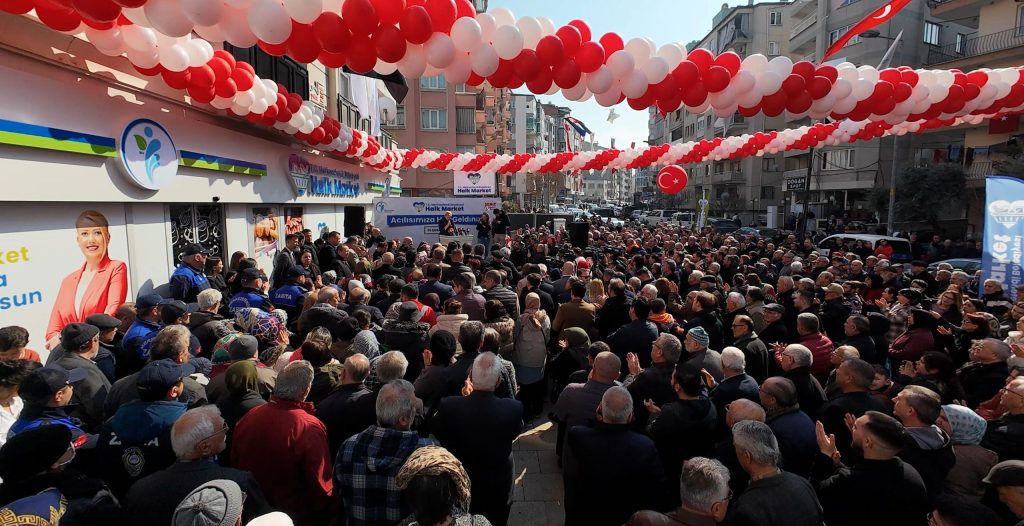 Merkezefendi’de Halk Market Açıldı, Emeklilere...