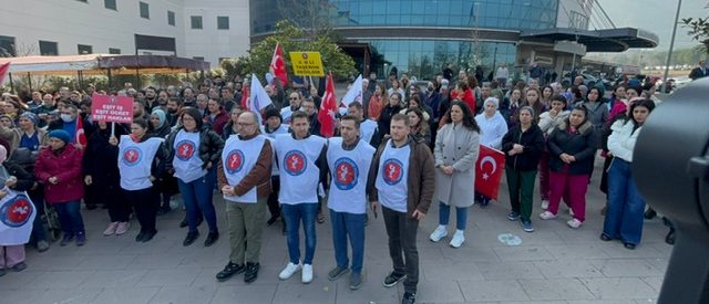 PAÜ Hastanesi Çalışanları İşçinin Hakkını Ver...