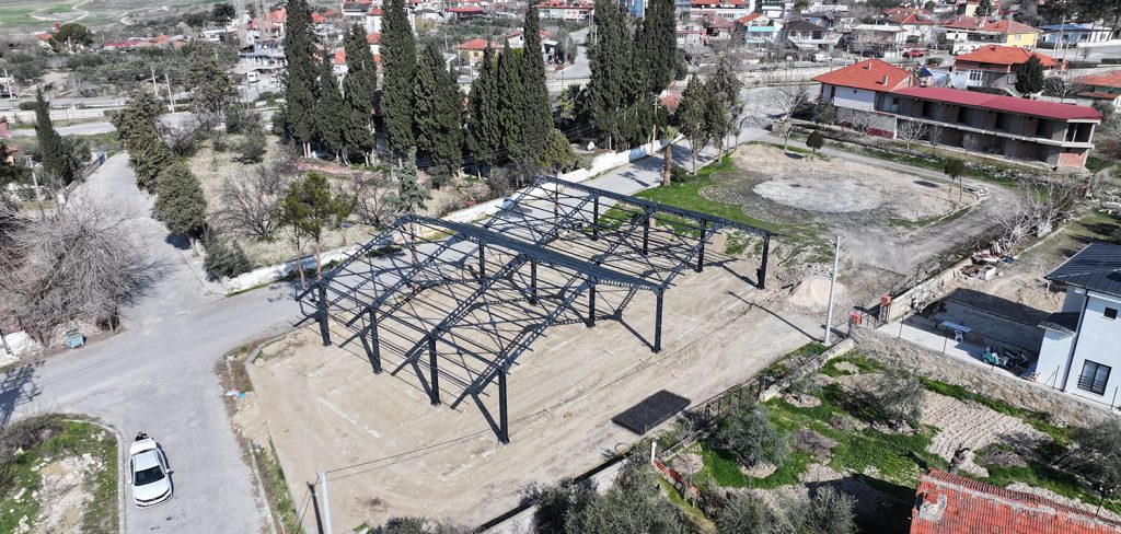 Pamukkale’de Kapalı Pazar Yerleri Tamamlanıyor...