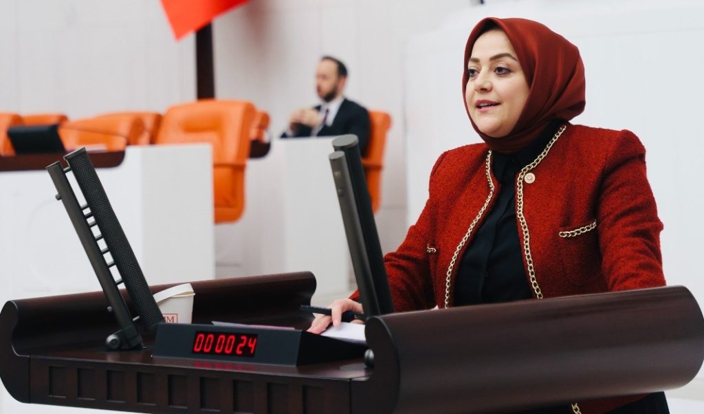 Tarım Yokuş Aşağı, Vekil Ün Meclisten Seslendi...