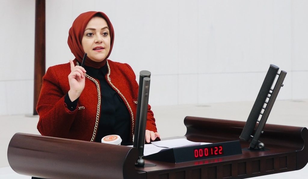Tarım Yokuş Aşağı, Vekil Ün Meclisten Seslendi...