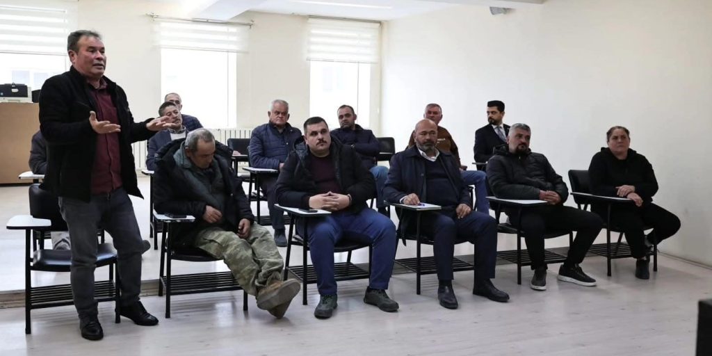 Tütün Üreticileri Dertli, Başkanlar Sahada Sorunları Dinledi... 