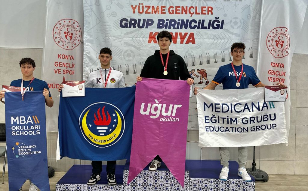 Uğur Okulları Yüzme Takımı Zirveye Yürüyor... 
