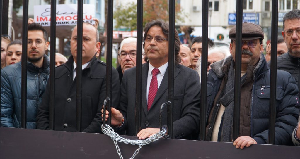 Denizli CHP’de Demokrasi Nöbeti Başladı...