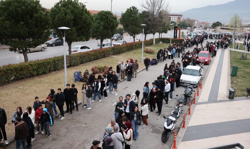 Denizli OSB, Ramazan’da Öğrencilere İftar Sofası Kuruyor...