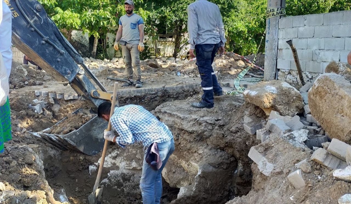 Denizli’de Altyapı Çalışması Sırasında Lahit Bulundu… 