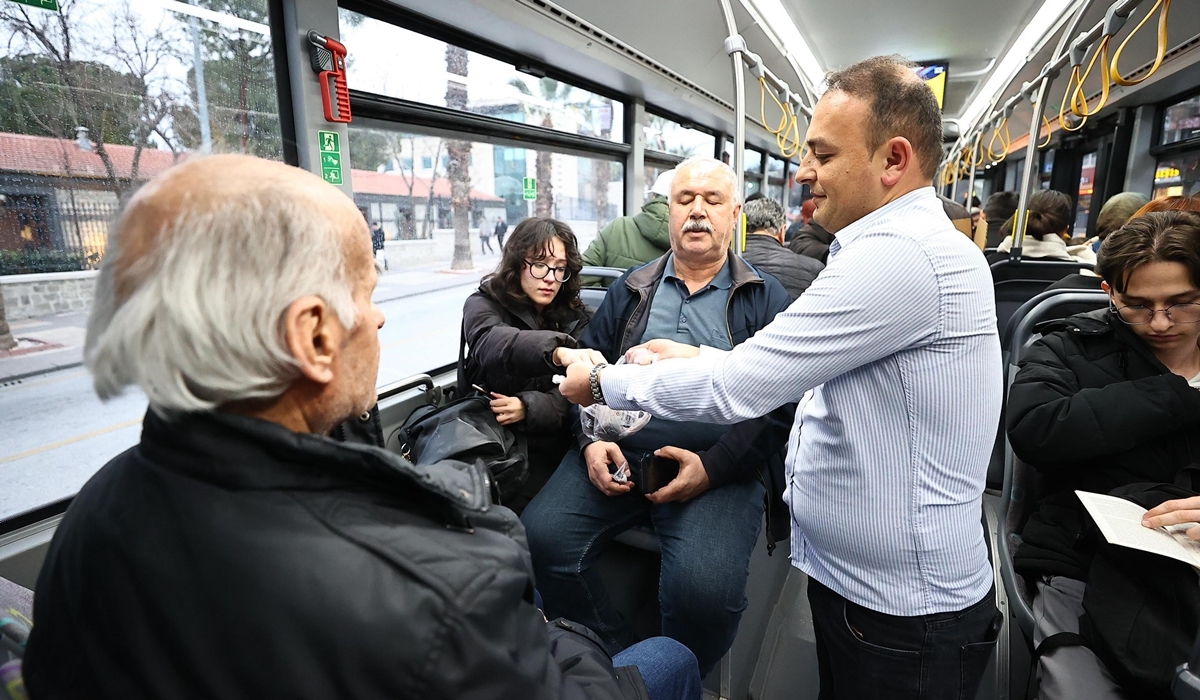Denizli’de Otobüs Yolcularına İftar Saati Sürprizi… 