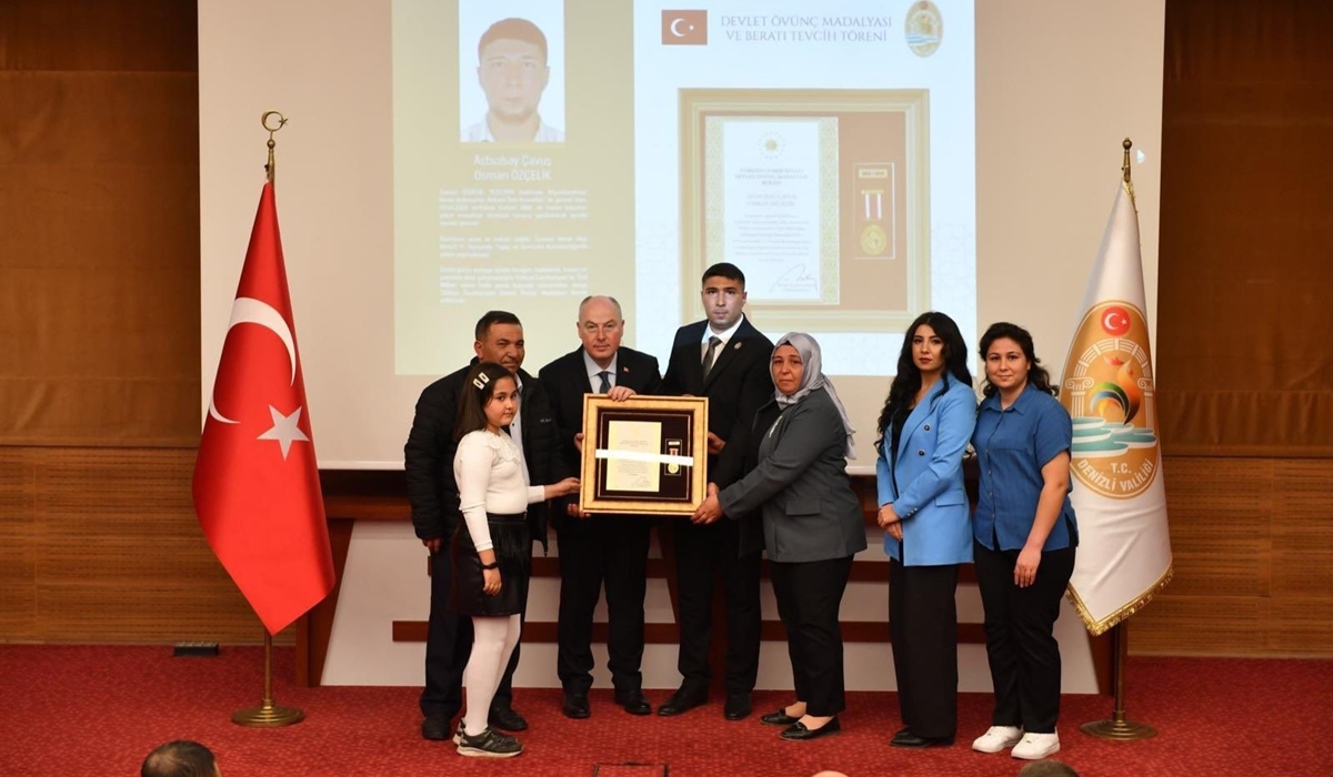 Denizli’de Şehit Yakınları ve Gazilere Devlet Övünç Madalyası… 