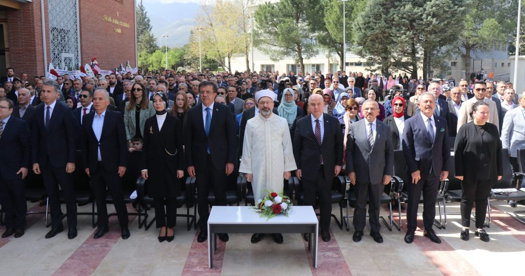 Diyanet İşleri Başkanı Erbaş, Şükrü-Fatma Zeybekci Camisi’ni İbadete Açtı...