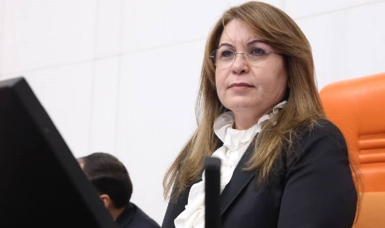 CHP’liler İl Binası Önünde Tepki Seli Oluşturdu: Bu Bir Darbedir…