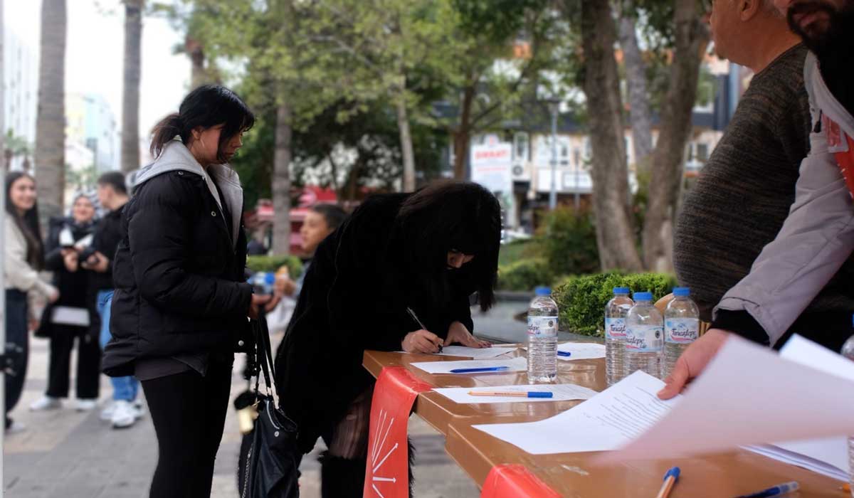 Denizli’de Ekrem İmamoğlu İçin İmza Kampanyası Başladı… 